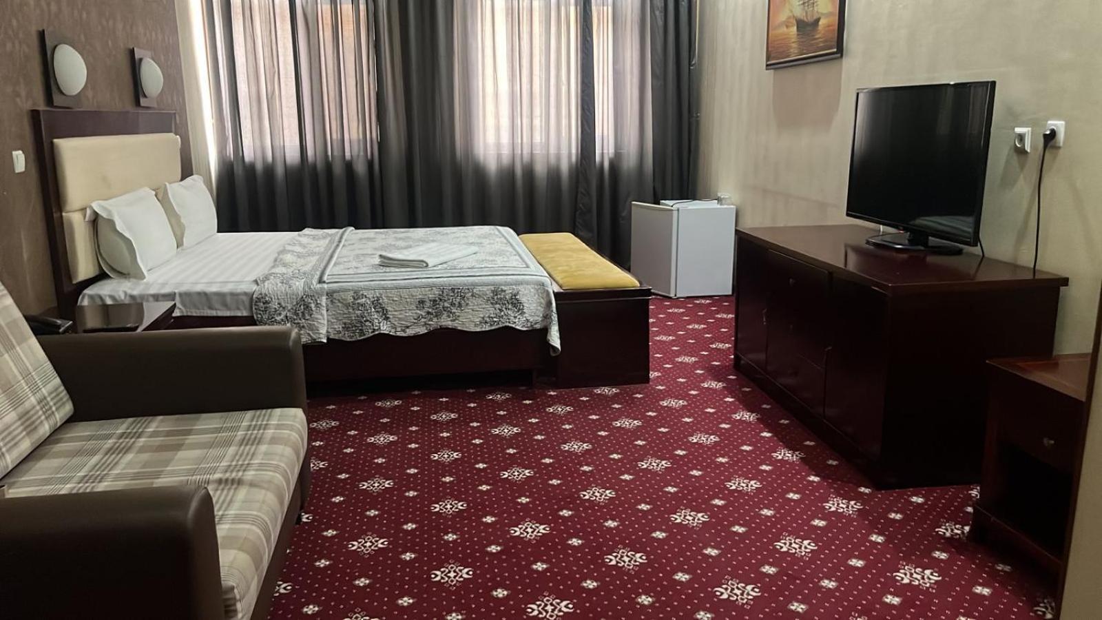 Sary Arka Hotel Chimkent Extérieur photo